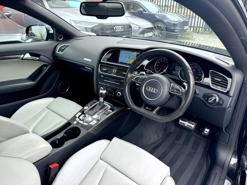 AUDI RS5