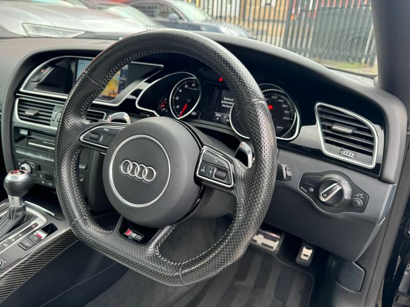 AUDI RS5