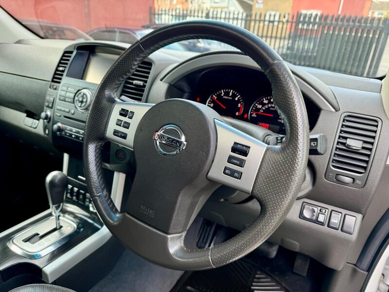 NISSAN PATHFINDER