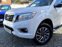NISSAN NAVARA
