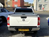 NISSAN NAVARA