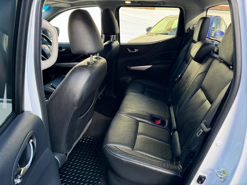 NISSAN NAVARA