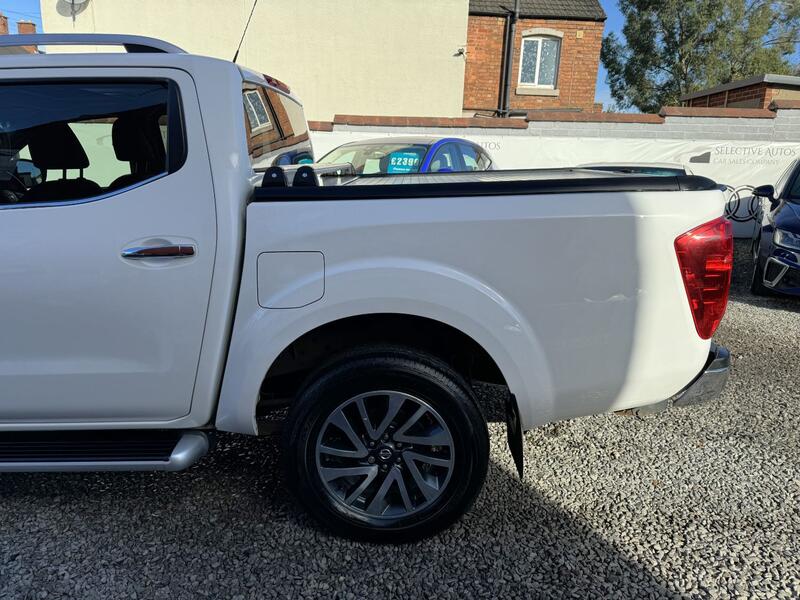NISSAN NAVARA