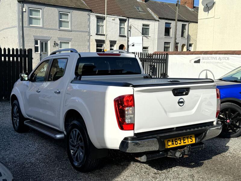 NISSAN NAVARA
