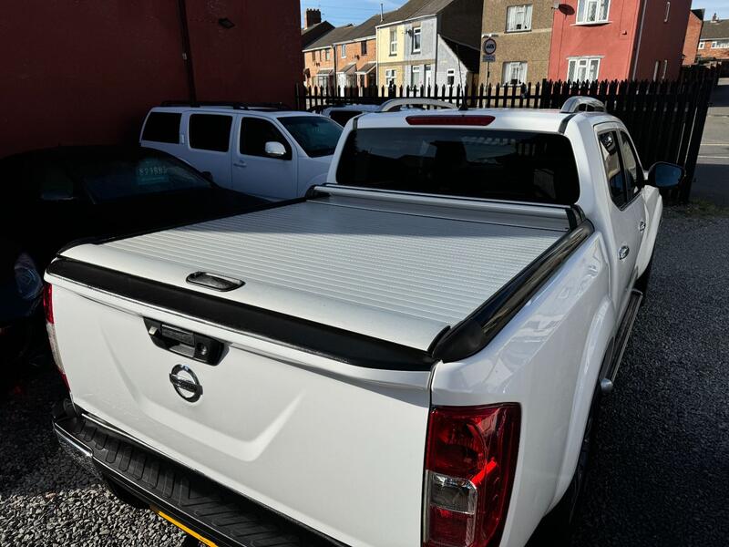 NISSAN NAVARA