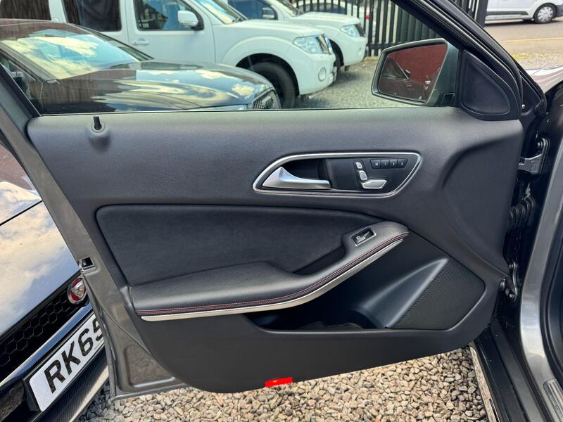 MERCEDES-BENZ GLA CLASS