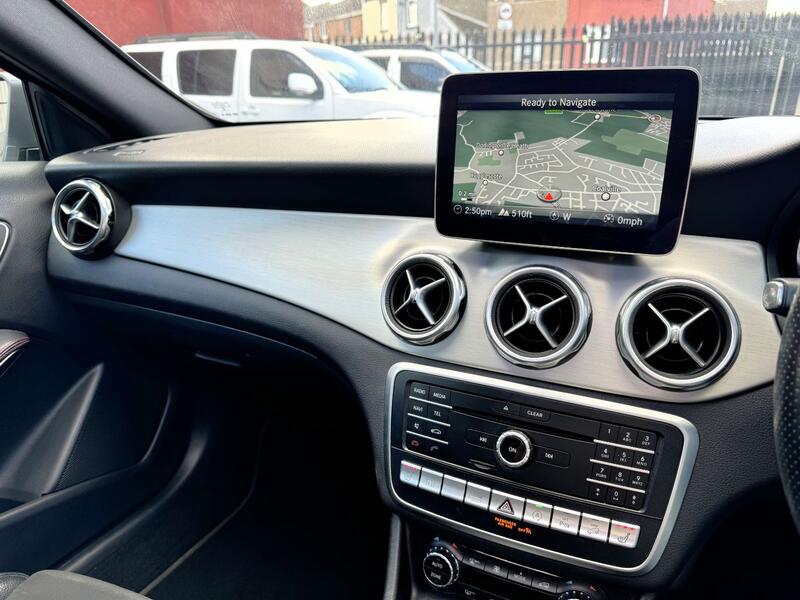 MERCEDES-BENZ GLA CLASS