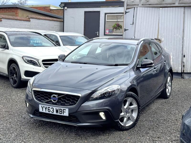 VOLVO V40 CROSS COUNTRY