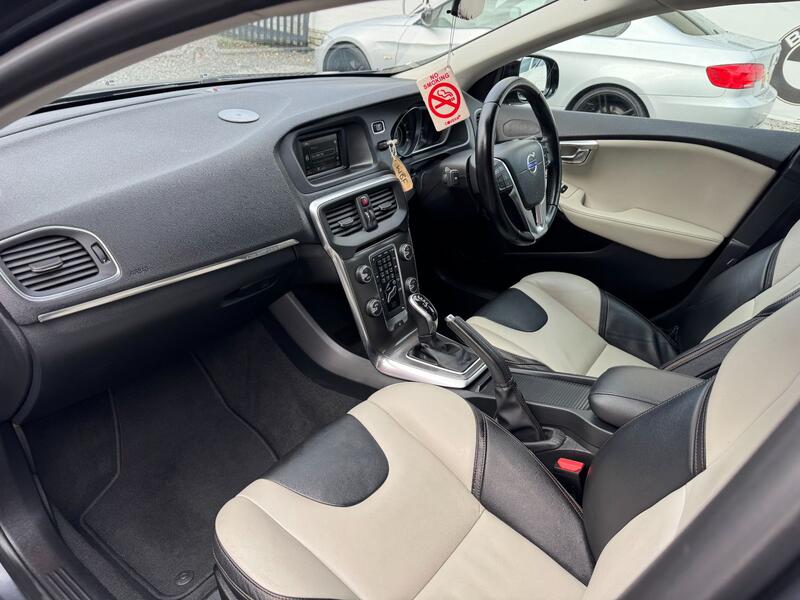 VOLVO V40 CROSS COUNTRY