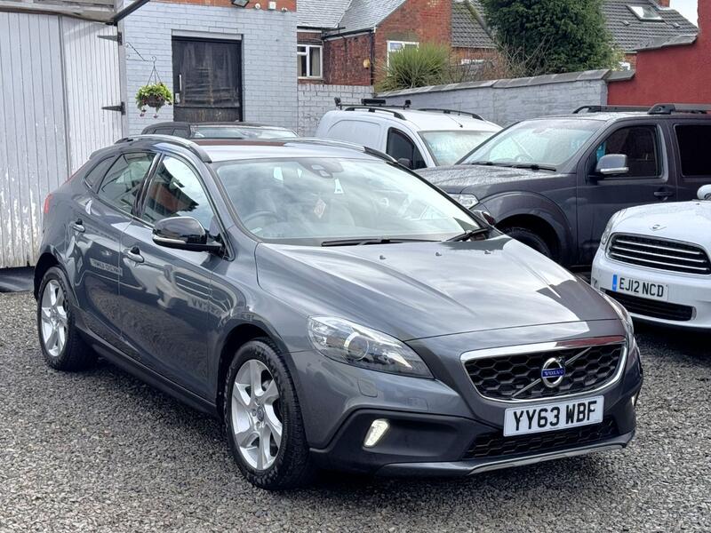 VOLVO V40 CROSS COUNTRY
