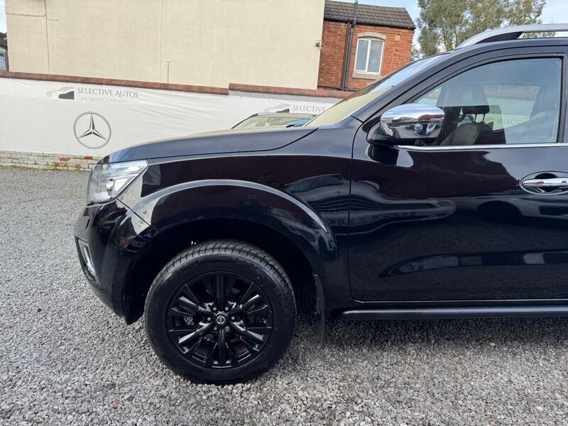NISSAN NAVARA