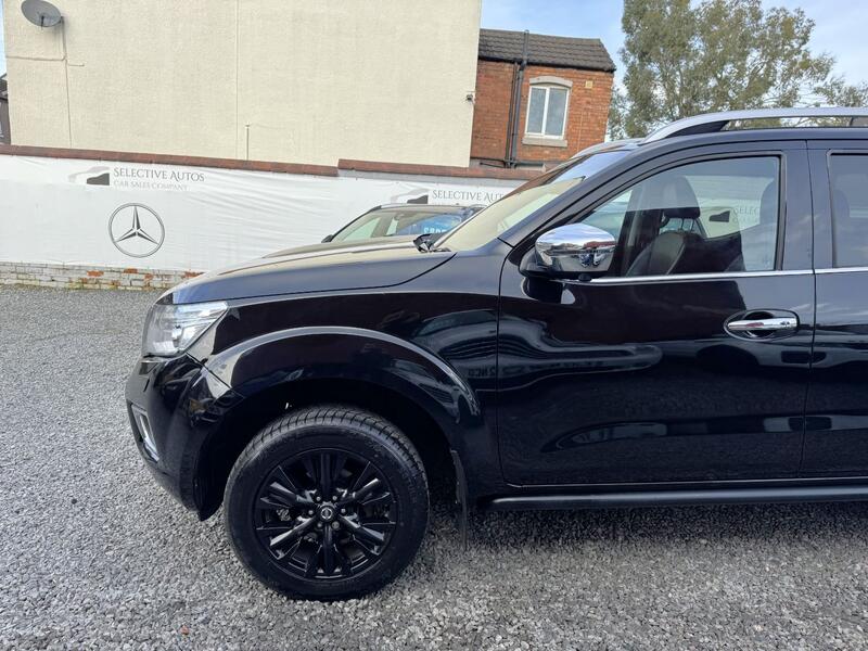 NISSAN NAVARA