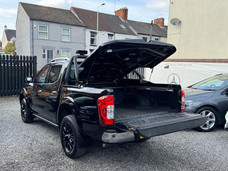 NISSAN NAVARA