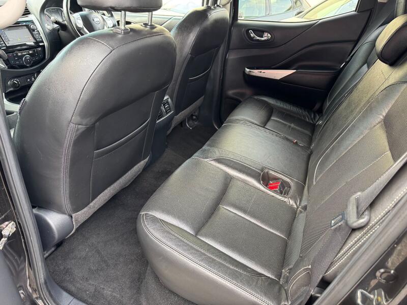 NISSAN NAVARA