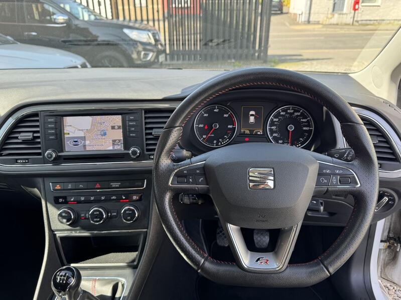 SEAT LEON