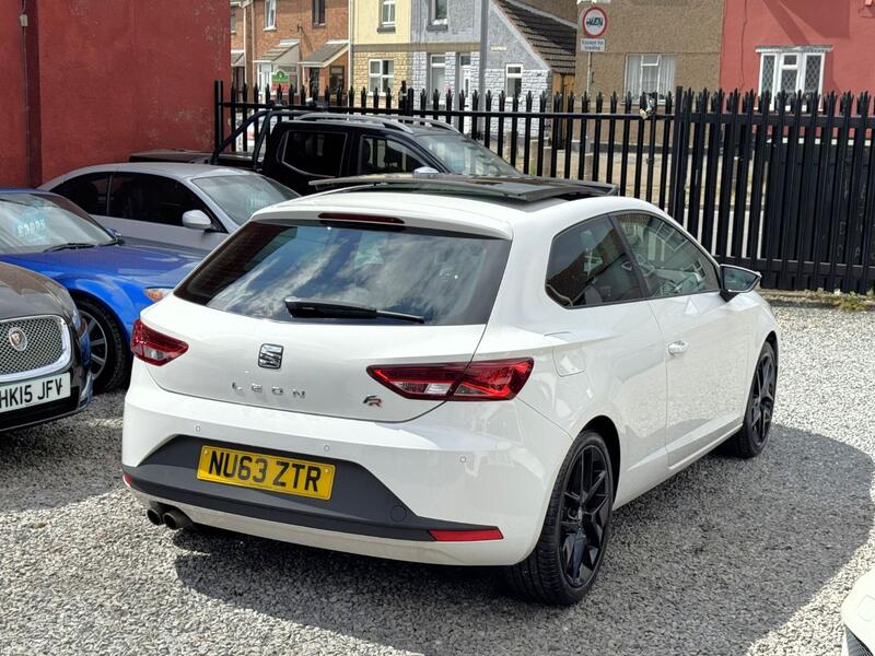 SEAT LEON