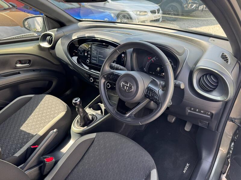 TOYOTA AYGO X
