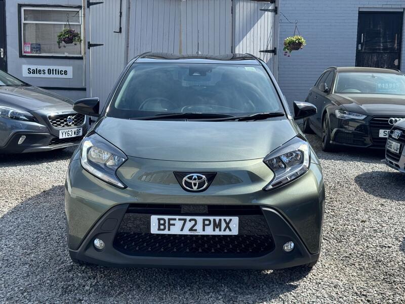 TOYOTA AYGO X
