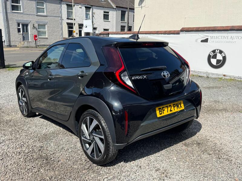 TOYOTA AYGO X