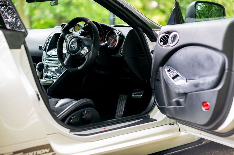 NISSAN 370Z