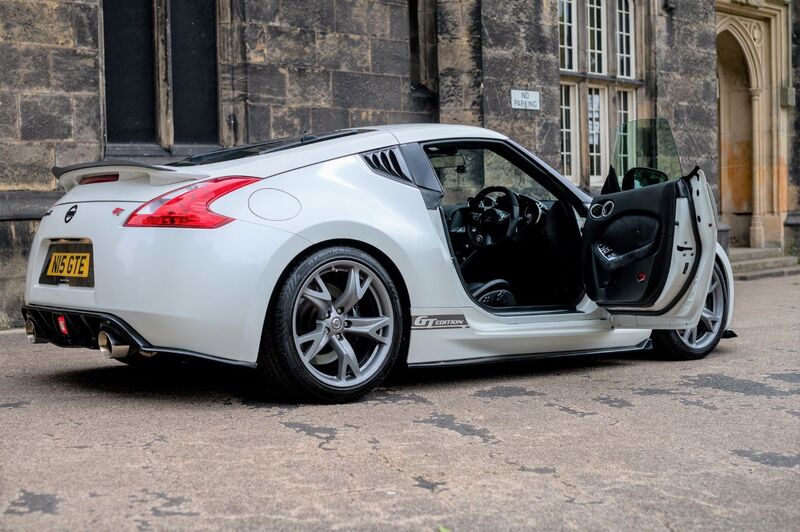 NISSAN 370Z