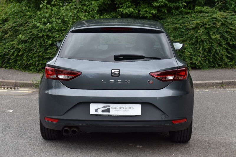 SEAT LEON