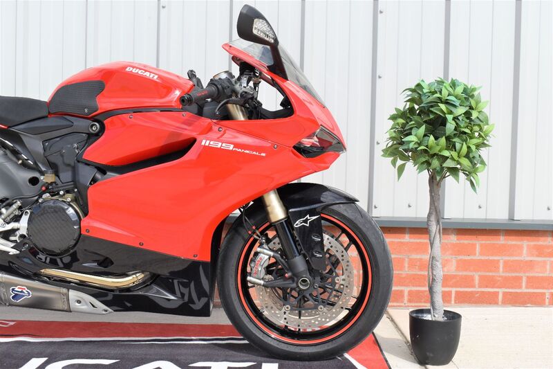 DUCATI 1199 Panigale