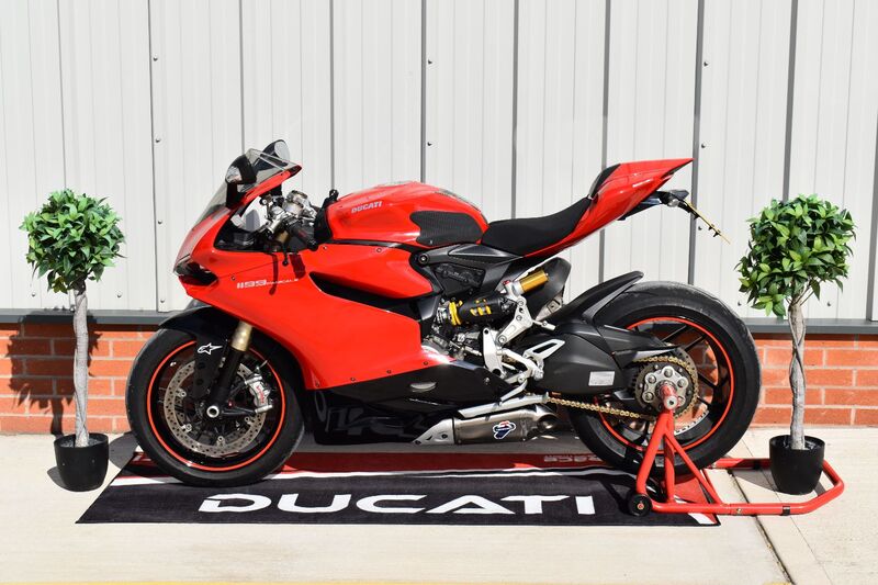 DUCATI 1199 Panigale