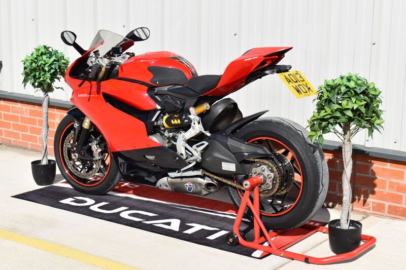 DUCATI 1199 Panigale