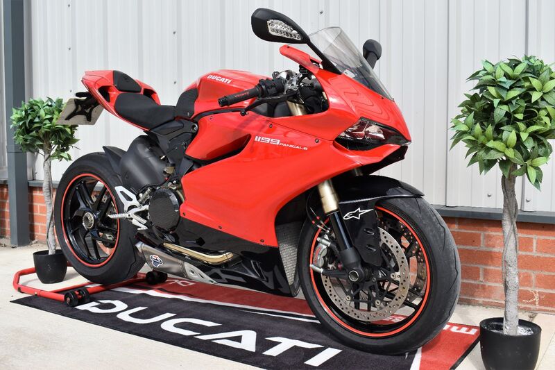 DUCATI 1199 Panigale
