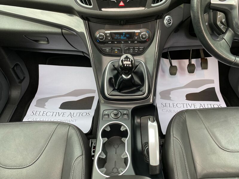 FORD KUGA