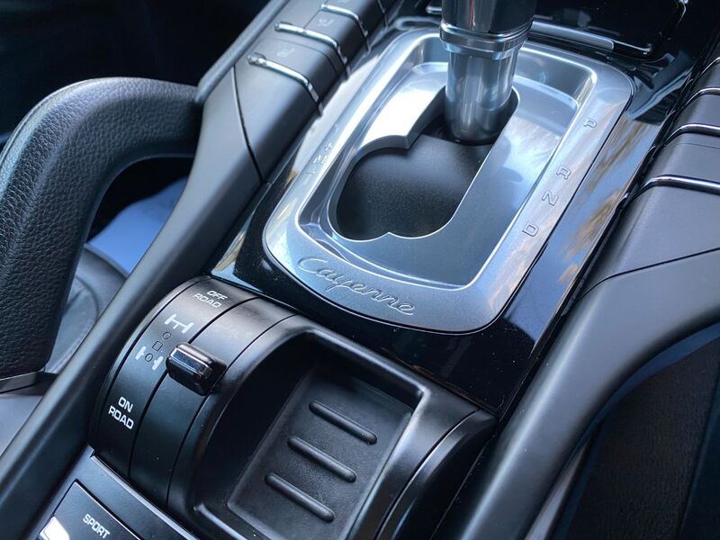 PORSCHE CAYENNE