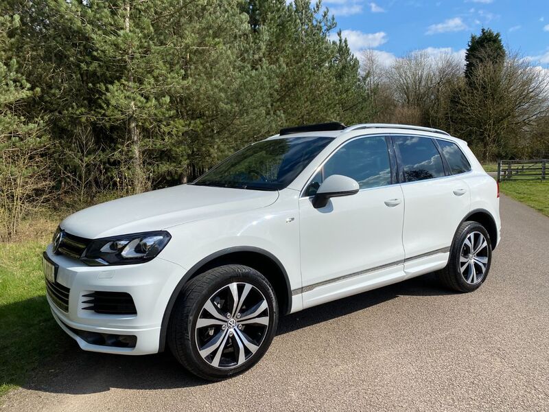 VOLKSWAGEN TOUAREG