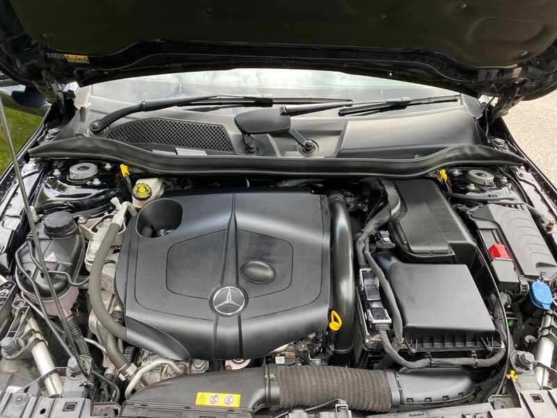 MERCEDES-BENZ GLA CLASS